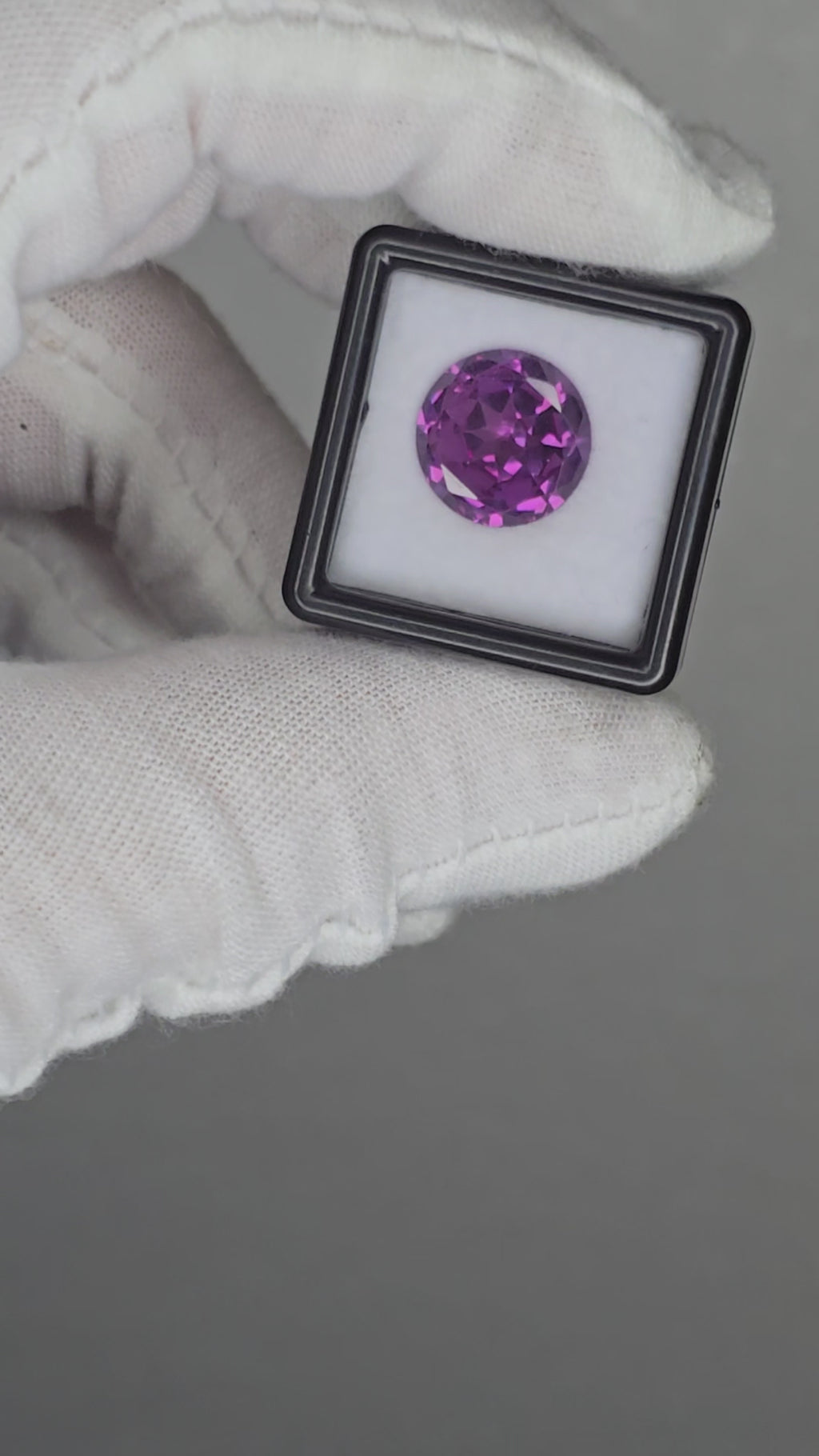 8.50ct Color-Changing Sapphire – Purple | Precision Round Cut | Flawless Lab-Grown